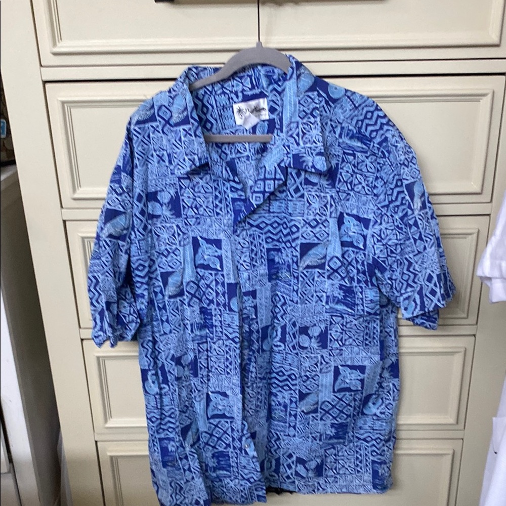 Howie shirt